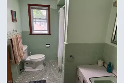301 Valley Rd, Clifton, NJ 07013 - Photo 10