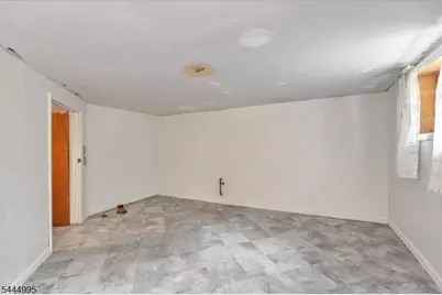 1051 S Elmora Ave, Elizabeth, NJ 07202 - Photo 22