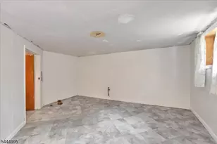 1051 S Elmora Ave, Elizabeth, NJ 07202 - Photo 22