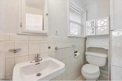 1051 S Elmora Ave, Elizabeth, NJ 07202 - Photo 16