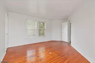 1051 S Elmora Ave, Elizabeth, NJ 07202 - Photo 14
