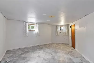 1051 S Elmora Ave, Elizabeth, NJ 07202 - Photo 20