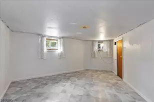 1051 S Elmora Ave, Elizabeth, NJ 07202 - Photo 20