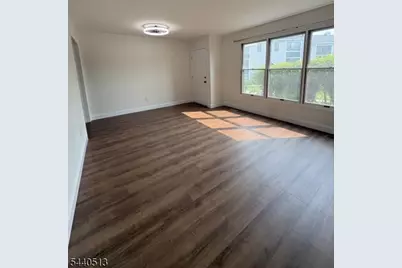 60 Heritage Ln, Hamburg, NJ 07419 - Photo 2