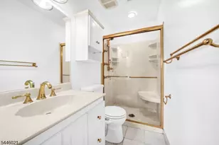 25 Driscoll Ct, North Brunswick Township, NJ 08902 - Photo 18