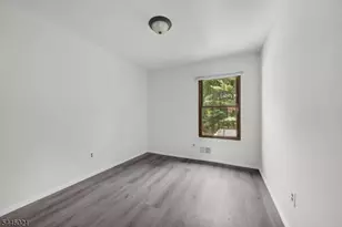 25 Driscoll Ct, North Brunswick Township, NJ 08902 - Photo 12