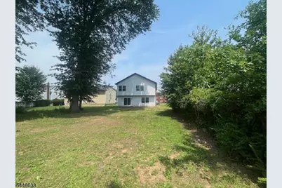 217 W 2nd Ave, Roselle, NJ 07203 - Photo 4
