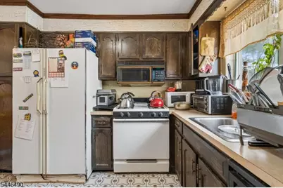 35 Longview St, West Orange Township, NJ 07052 - Photo 10