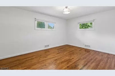 1 Berkshire St, Hanover Township, NJ 07981 - Photo 14