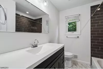 1 Berkshire St, Hanover Township, NJ 07981 - Photo 12