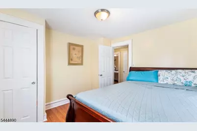 312 E 1st Ave, Roselle, NJ 07203 - Photo 18