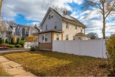 312 E 1st Ave, Roselle, NJ 07203 - Photo 4