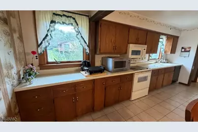 112 Allerton Rd, Clinton Township, NJ 08801 - Photo 32