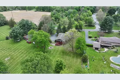 112 Allerton Rd, Clinton Township, NJ 08801 - Photo 4