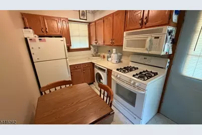 112 Allerton Rd, Clinton Township, NJ 08801 - Photo 48