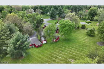 112 Allerton Rd, Clinton Township, NJ 08801 - Photo 2