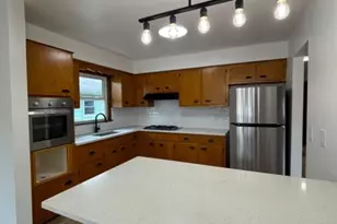 608 W 2nd Ave, Roselle, NJ 07203 - Photo 4