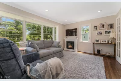 526 Gregory Avenue, Bridgewater, NJ 08807 - Photo 2