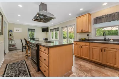 526 Gregory Avenue, Bridgewater, NJ 08807 - Photo 4