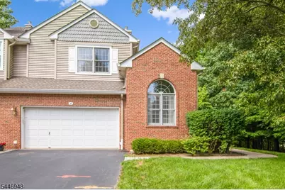 8 Clements Ct, Roseland, NJ 07068 - Photo 2