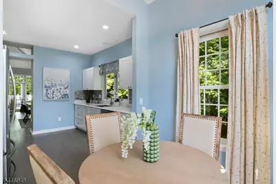 8 Clements Ct, Roseland, NJ 07068 - Photo 16