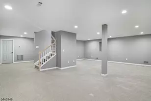 8 Clements Ct, Roseland, NJ 07068 - Photo 34