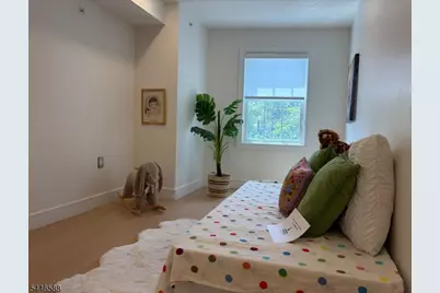 627 Valley Rd #F, Montclair, NJ 07043 - Photo 8