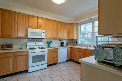 5 Newell St, Hillsborough Township, NJ 08844 - Photo 8