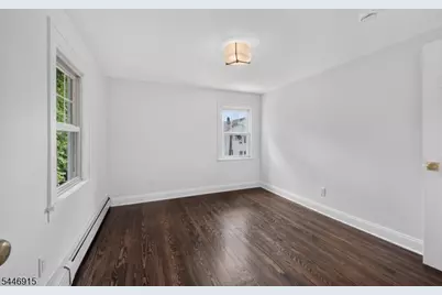 289 Hathaway St, Wallington, NJ 07057 - Photo 8
