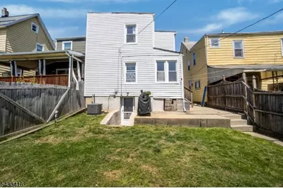 62 Lewis St, Phillipsburg, NJ 08865 - Photo 2