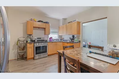 60 Welland Ave, Irvington Twp., NJ 07111 - Photo 6