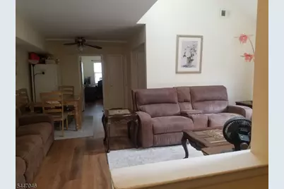 806 Yorkshire Dr, Raritan Township, NJ 08822 - Photo 2