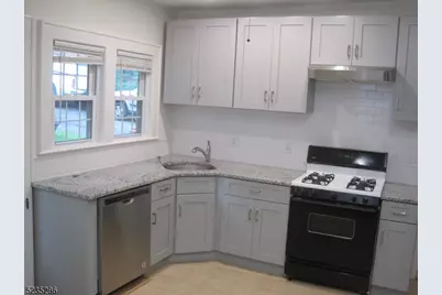 11 Center Ave, Morris Township, NJ 07960 - Photo 2