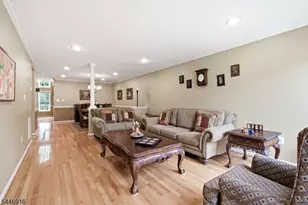 16 Magnolia Way, North Haledon, NJ 07508 - Photo 6