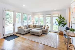 8 Willard Pl, Montclair, NJ 07042 - Photo 4