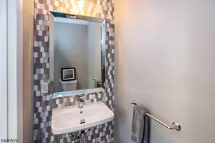 8 Willard Pl, Montclair, NJ 07042 - Photo 12