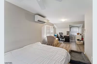 111 Yale Ter, Linden, NJ 07036 - Photo 20