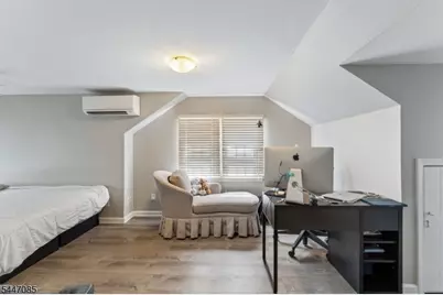 111 Yale Ter, Linden, NJ 07036 - Photo 18