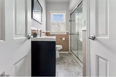 111 Yale Ter, Linden, NJ 07036 - Photo 16