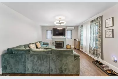 111 Yale Ter, Linden, NJ 07036 - Photo 6