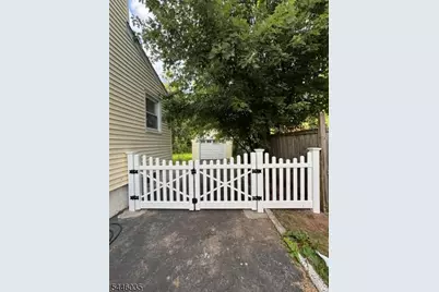 613 Martense Ave, Teaneck Township, NJ 07666 - Photo 24
