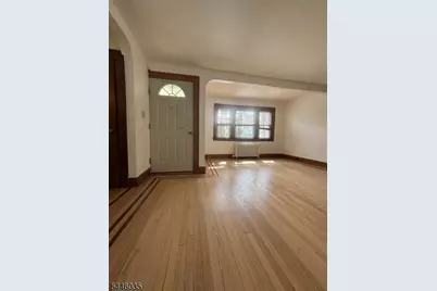 613 Martense Ave, Teaneck Township, NJ 07666 - Photo 6