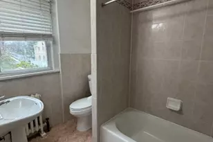 613 Martense Ave, Teaneck Township, NJ 07666 - Photo 16