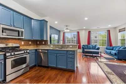 302 Rotando Way, Morris Plains, NJ 07950 - Photo 8