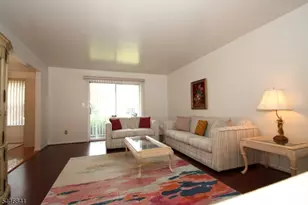 27 Gracie Rd, East Hanover Township, NJ 07936 - Photo 2