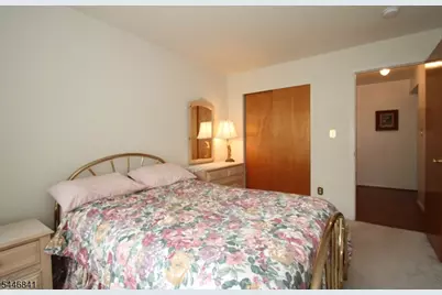 27 Gracie Rd, East Hanover Township, NJ 07936 - Photo 10