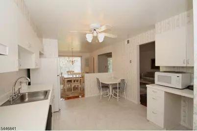 27 Gracie Rd, East Hanover Township, NJ 07936 - Photo 6
