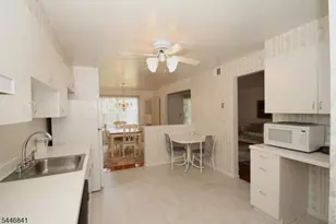 27 Gracie Rd, East Hanover Township, NJ 07936 - Photo 6