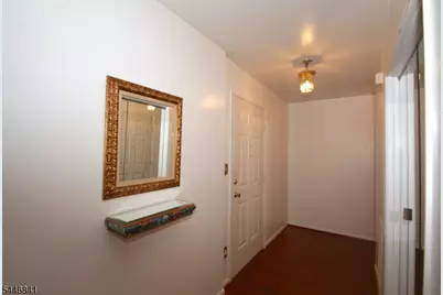 27 Gracie Rd, East Hanover Township, NJ 07936 - Photo 4