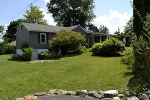 238 Fairview Ave, Hampton Township, NJ 07860 - Photo 2